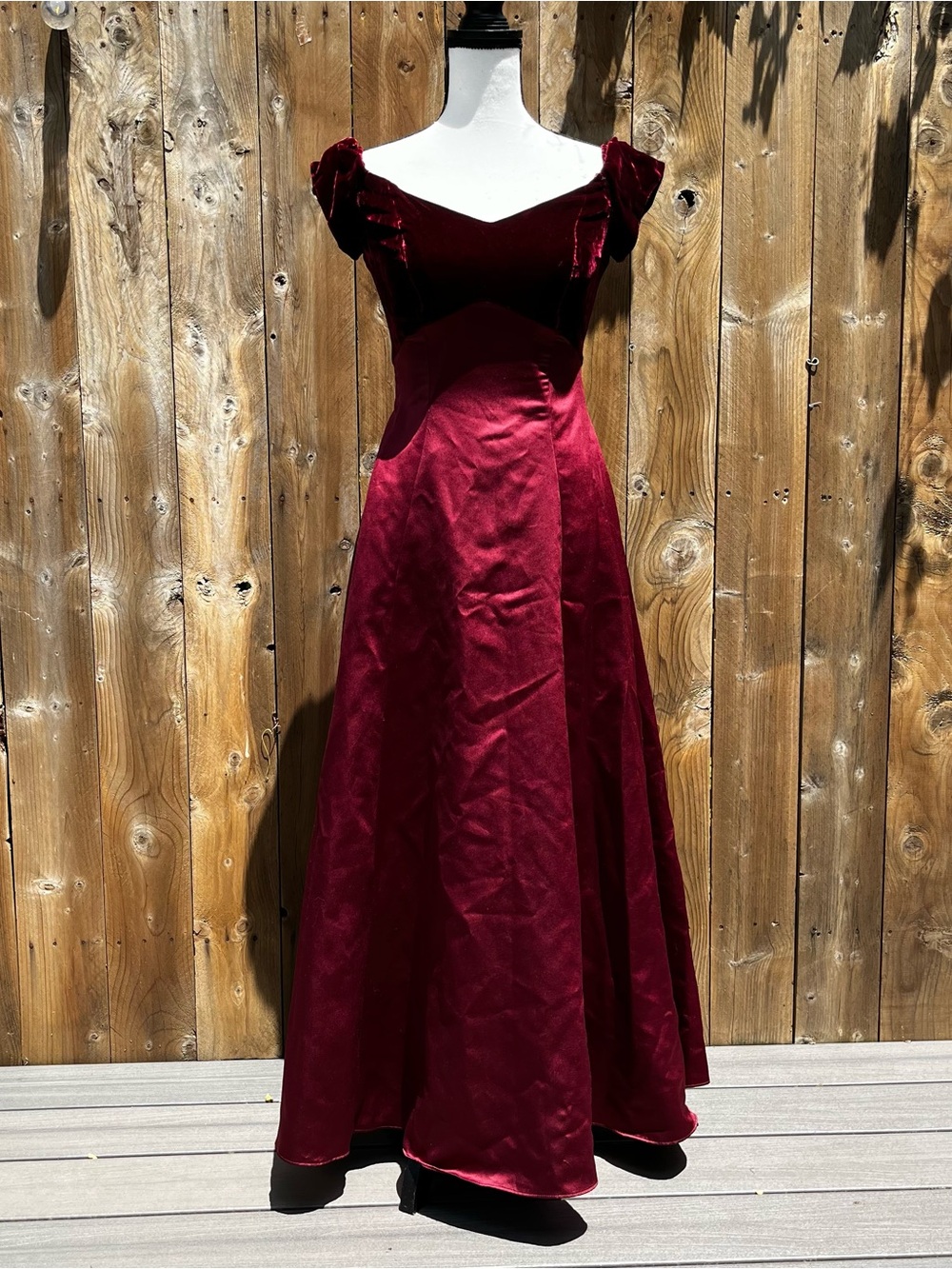 Vintage Vampire Whimsical Bill Levkoff Burgundy Velvet A-Line Evening Dress
